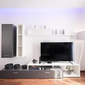 Larga Apartament